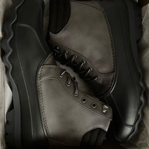 Mens Sperry snow boots size 13 brand new